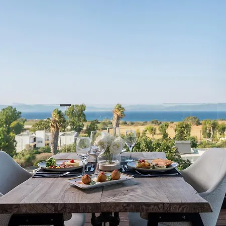 Harmony Crest Aparthotel