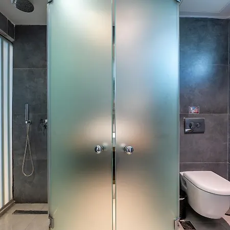 Harmony Crest Aparthotel 4*