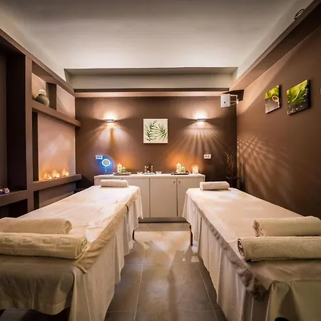 Harmony Crest Aparthotel 4*