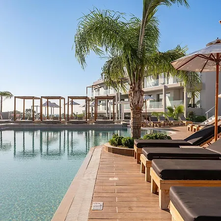 Harmony Crest Aparthotel 4*