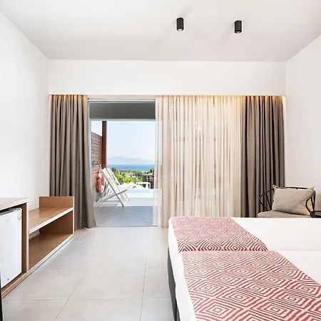 Aparthotel Harmony Crest 4*